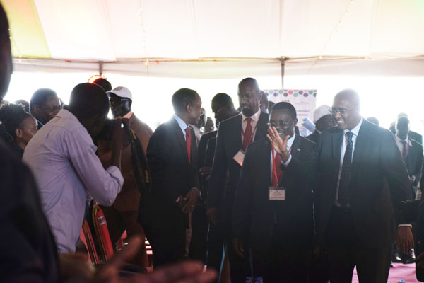 肯尼亚工业贸易与合作部部长ADAN MOHAMED阁下抵达会场