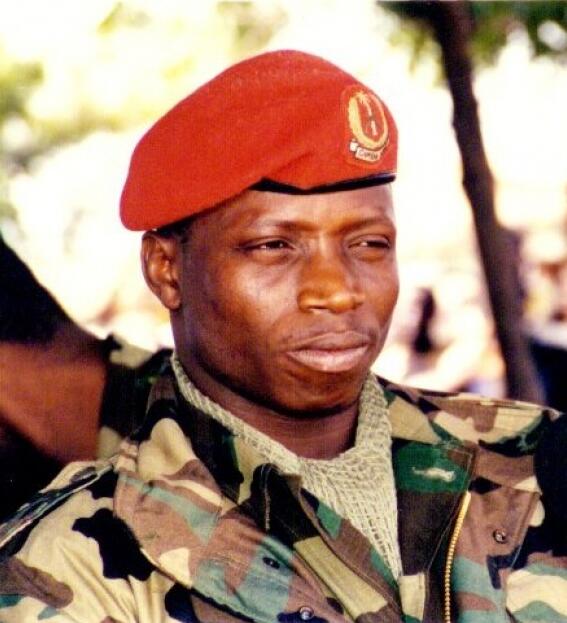 这位新总统叫阿达玛·巴罗斯(adama barrow),虽然毫无从政经验