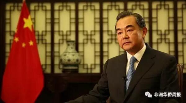　　根据中坦发展计划，在2020年前，中国将在坦桑尼亚投资兴建至少200家工厂，帮助坦桑尼亚走上工业化之路。  　　    　　据《每日新闻》报道，坦桑尼亚外交、东非、地区和国际合作部发言人卡西佳在记者招待会上称，中国外交部长王毅将于1月9日访问坦桑，并将与马古富力总统和马希加外长举行会谈。  　　卡西佳解释道，三年200家工厂建设计划预计会带来20万个就业岗位，在2015年12月举行的第六届中非合作论坛峰会期间，中国曾明确表示将帮助坦桑尼亚、肯尼亚、埃塞俄比亚和南非四个非洲国家实现工业化。  　　为解决就业问题，坦桑决定大力发展劳动密集型产业，在全国大力进行中小规模工厂建设，助力第二个五年计划(FYDP)的顺利完成。  　　据了解，除了洽谈工业发展合作计划外，王毅部长此行还将就其他基础设施建设项目与坦桑展开对话，包括坦赞铁路升级项目、巴加莫约港建设项目和中央铁路线建设项目。  　　中国驻坦桑大使吕友清日前表示，王外长此访将进一步巩固两国的合作伙伴关系，推动双边合作协议的完成。  　　中国外长新年首访非洲行动自1991年延续至今，已有27年之久，这彰显出中国对非洲的一贯高度重视。  　　中国是坦桑第二大贸易伙伴国，也是第二大在坦投资国，投资范围涉及铁路、港口、房产、道路、输气管道和发电站等建设项目，中国投资不仅极大地促进了坦桑经济的发展，还创造了直接就业岗位15万个，间接就业岗位35万个。  　　文章来自：非洲华侨周报