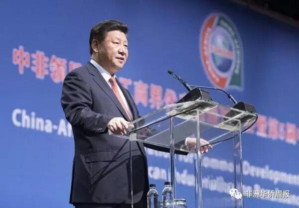 　　北京时间1月9日晚，中国国家主席习近平在北京钓鱼台国宾馆会见了津巴布韦总统穆加贝。  　　    　　习近平表示，中国永远不忘老朋友，将鼓励有实力的中企赴津投资兴业。穆加贝表示，将积极推进习近平提出的“中非十大合作计划”。  　　习近平表示，中津传统友谊是在两国人民并肩争取民族解放的战斗中凝结而成的，也是由穆加贝总统和中国老一辈领导人共同缔造的，经受住了时间和国际风云变幻的考验，历久弥坚。中国永远不会忘记老朋友，中国人民珍视同津巴布韦人民的深厚情谊。  　　他强调，中方赞赏津方在涉及中国核心利益和重大关切问题上给予的坚定支持，将一如既往地支持津巴布韦维护主权、安全、发展利益，支持津巴布韦走自主选择的发展道路。中方鼓励中国企业赴津巴布韦投资兴业，扩大双方合作。中方愿同津方一道，推动两国合作关系取得新成果。  　　穆加贝称，中国长期给予包括津巴布韦在内的非洲国家帮助，非洲国家正在落实习近平提出的“中非十大合作计划”。津方愿继续深化同中方在基础设施、农业等领域的合作。  　　    　　2015年12月1日至5日，习近平赴法国出席巴黎气候大会后，对津巴布韦和南非进行国事访问，并在南非约翰内斯堡出席中非合作论坛峰会。津巴布韦是习近平这次非洲行中唯一专程访问的国家，中津友好关系可见一斑。  　　在中非合作论坛上，习近平提出，中国将提供600亿美元的支持，在未来3年同非方实施包括工业、农业、基础设施建设等方面合作在内的“十大合作计划”：中非工业化合作计划、中非农业现代化合作计划、中非基础设施合作计划、中非金融合作计划、中非绿色发展合作计划、中非贸易和投资便利化合作计划、中非减贫惠民合作计划、中非公共卫生合作计划、中非人文合作计划、中非和平与安全合作计划。  　　文章来自：非洲华侨周报