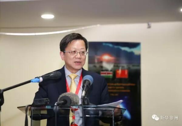 　　3日，在肯尼亚内罗毕，中国和肯尼亚政府共同举办“在国际法框架下合作打击非法野生动植物贸易”边会。新华社记者 潘思危摄  　　“亚洲-非洲法律协商组织”(亚非法协)第56届年会5月1日至5日在肯尼亚首都内罗毕举行。中国外交部条法司司长徐宏率中国政府代表团出席会议。  　　    　　5月3日，在肯尼亚内罗毕举行的中肯“合作打击非法野生动植物贸易”边会上，中国外交部条法司司长徐宏发表讲话。新华社记者 潘思危摄  　　徐宏在大会发言中说，作为首个在《联合国宪章》上签字的国家，中国政府高度重视国际法治，坚持多边主义，积极参与联合国等国际和地区组织事务，是国际法治的维护者和建设者。亚非国家是维护和促进国际法治的重要力量。中国愿本着“人类命运共同体”理念，继续与亚非国家一道，推动全球治理向更加公正合理的方向变革。中国希望法协继续做多边主义的坚定支持者，国际法治的积极推动者，相关领域国际组织活动的重要参与者。  　　    　　5月2日，在肯尼亚内罗毕，中国代表团和中国驻肯尼亚大使馆共同举办“中国-亚非法协国际法交流与研究项目”主题招待会。新华社记者 潘思危摄  　　会议期间，中国代表团和中国驻肯尼亚大使馆共同举办“中国-亚非法协会国际法交流与研究项目”主题招待会。中国在2015年亚非法协会年会上宣布设立“中国-亚非法协会国际法交流与研究项目”，已成功举办两期国际法培训班，为来自38个成员国的60余名法律官员提供了培训。今年9月，该项目的第三期国际法培训班将在北京举行。  　　    　　5月2日，在“中国-亚非法协国际法交流与研究项目”主题招待会上，中国驻肯尼亚大使刘显法致辞。新华社记者 潘思危摄  　　3日当天，中国和肯尼亚政府还共同举办“在国际法框架下合作打击非法野生动植物贸易”边会。肯尼亚环境与自然资源部部长瓦克洪古赞赏中国政府出台打击非法象牙贸易举措，并表示将与中国加强在野生动植物保护方面的合作。  　　    　　5月3日，在肯尼亚内罗毕举行的中肯“合作打击非法野生动植物贸易”边会上，肯尼亚环境与自然资源部部长瓦克洪古发表讲话。新华社记者 潘思危摄  　　亚非法协根据万隆会议决定于1956年成立，是亚非两大洲在国际法领域唯一的政府间国际组织。目前有47个成员国和2个观察员国。中国于1983年加入法协，并于1990年和2015年两次主办法协年会。  　　文章来自：新华非洲