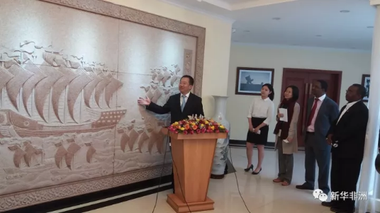 　　中国驻肯尼亚大使馆经济商务参赞处8日下午举行新闻发布会，经济商务参赞郭策向在场的20余名中肯两国记者宣布，2017中国非洲产能合作展览会将于12月13日至16日在肯尼亚首都内罗毕肯雅塔国际会议中心举办。  　　郭策说，这一活动不仅为那些计划到非洲寻找商机的大中型中国企业提供平台，也将为非洲的参与者提供一个扩大其商业网络和建立联系的机会。  　　    　　郭策在向肯方嘉宾和媒体介绍中肯交往史。新华社记者 王小鹏摄  　　他说，近年来中肯两国经贸合作快速发展，中国是肯尼亚的第一大贸易伙伴、第一大工程承包商来源国、第一大贷款提供国。在“构建人类命运共同体”的理念下，中国将与世界各地的朋友加强互利合作，实现共同发展。肯尼亚无疑是其中之一。  　　郭策说，中国和肯尼亚拥有共同的未来，肯尼亚自然资源和人力资源丰富，目前正在推进工业化，而中国经过30多年的改革开放，拥有帮助肯尼亚实现可持续发展的技术、装备和资本等条件。  　　据了解，中资企业在肯经商的同时，积极履行社会责任，惠及当地社会。据肯中经贸协会提供的数据，截至2016年12月，该协会70余家会员企业为当地提供了超过4.2万个工作机会。另有报告指出，在肯中资企业超过390家。在外资企业当中，来自中国的企业创造了最多的就业机会。  　　    　　郭策在发布会上发言。新华社记者 王小鹏摄  　　郭策指出，首届“中国国际进口博览会”将于2018年11月5至10日在上海举行，预计未来将有100多个国家和地区的企业参加。进口博览会的举办是落实中国新一轮高水平对外开放的举措，也是中国主动向世界开放市场的行动。中国欢迎肯尼亚政府官员、企业家和展会机构参加博览会，开拓中国市场。  　　北京华港展览有限公司、中展海外展览有限公司代表以及肯尼亚投资局局长摩西·伊基亚拉等肯方嘉宾也出席了发布会。伊基亚拉表示，他期待通过参与博览会，各方能够在贸易和投资等方面取得实实在在的成果。  　　    　　肯尼亚投资局局长伊基亚拉在会上发言。新华社记者 王小鹏摄  　　据了解，本次中国非洲产能合作展览会由中国贸促会联合中非发展基金、肯尼亚投资局、肯尼亚国家工商会共同主办，中国国际展览中心集团公司承办。目前，展会已得到各方的积极响应，主办方预计在4天时间里将有来自非洲多个国家的3000多名专业观众参观展览和参与交流活动。  　　中国贸促会发布的数据显示，2017年1至6月，中非贸易额约853亿美元，同比增长19%。中国企业对非洲非金融类直接投资流量16亿美元，同比增长22%。这是中国贸促会首次在非洲举办产能合作展览会，旨在落实中非“十大合作计划”和“一带一路”国际合作高峰论坛成果、推进国际产能和装备制造合作。  　　    　　郭策与参与发布会的中肯嘉宾合影。新华社记者 王小鹏摄  　　据贸促会介绍，将有来自18个省区市的近60家企业参与此次展览。包括国家电网、中国交通建设集团、中国电信、中核集团、国家开发银行等多家中国500强企业，以及众多看好非洲市场、有意投资非洲开展产能合作、积极参与“一带一路”建设的中小民营企业。  　　此外，由中国投资、建设并运营，被誉为“友谊合作之路”和“繁荣发展之路”的蒙内铁路等一系列示范性项目，也将在展会上集中亮相。  　　展会期间，中国贸促会还将与肯尼亚、莫桑比克、埃塞俄比亚等国贸易促进和投资促进机构签署合作谅解备忘录，共同促进中非各国经贸关系发展。肯尼亚驻华大使馆大使迈克尔·金扬久伊此前曾表示表示，这次展会旨在邀请超过30个非洲国家的企业代表参观，将提供一个高质量、有效率的平台，并搭建一个中非产能合作的桥梁。  　　文章来自：新华非洲