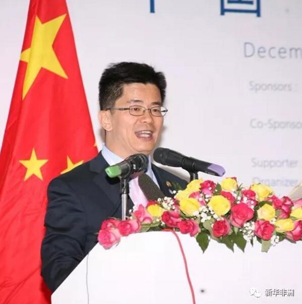 　　还记得几天前，中国驻肯尼亚大使馆经济商务参赞郭策宣布的一件大事吗?  　　首届中国非洲产能合作展览会13日在肯尼亚首都内罗毕开幕。约60家中国企业将展示中国基建、机械设备、信息通信等行业的先进技术和装备，寻求巩固中非合作，实现共同发展。  　　    　　中国非洲产能合作展会场外景。新华社记者 吕帅摄  　　本次展会由中国贸促会联合中非发展基金、肯尼亚投资局、肯尼亚国家工商会共同主办，中非民间商会协办，中国国际展览中心集团公司承办。  　　    　　中国展团团长贺彩龙在开幕式上发言。新华社记者 吕帅摄  　　据中国展团团长、中国国际展览中心集团公司总裁贺彩龙介绍，这是中国贸促会首次在非洲举办产能合作展览会，是落实中非“十大合作计划”和“一带一路”国际合作高峰论坛成果、推进国际产能和装备制造合作的重要行动。  　　    　　中国驻肯尼亚大使馆临时代办、公使衔参赞李旭航在首届中国非洲产能合作展览会开幕式上致辞。新华社发(查尔斯摄)  　　中国驻肯尼亚大使馆临时代办、公使衔参赞李旭航在致辞中说，非洲拥有推进工业化所需要的丰富的自然和人力资源;经过30多年的改革开放，中国拥有帮助非洲实现自主可持续发展的技术、装备、人才和资本。中国愿意与非洲分享工业化升级的经验，强化和加深“一带一路”倡议与非洲各国国家发展战略的对接将巩固中非合作，实现共同发展。  　　    　　肯尼亚工业贸易合作部长阿丹·穆罕默德在首届中国非洲产能合作展览会开幕式上致辞。新华社发(查尔斯摄)  　　肯尼亚工业贸易合作部长阿丹·穆罕默德表示，展会的举办充分体现了中国与非洲，特别是与肯尼亚的合作伙伴关系正在往更深、更高的方向发展。在过去4年里，中国公司在肯尼亚的成功投资起到了很好的引领作用，肯尼亚作为投资目的国的吸引力大为增强。肯尼亚将继续改善投资环境来确保投资者在此处获得最大的回报。  　　    　　嘉宾准备为开幕式剪彩。新华社记者 严明摄  　　肯尼亚国家工商会主席基普罗诺·基托尼也在讲话中对此次展会表示期待。他说，中非产能合作展是中肯两国政府，包括私营部门携手合作，促进贸易和投资互惠互利的平台。这样的平台将帮助商会会员和私营机构带来更多业务，促进私营机构的增长进而创造更多的就业机会。  　　中非发展基金驻肯尼亚首席代表董方说，中国通过加强对非投资，开展产业对接和产能合作，在推进非洲大陆工业化进程的同时，同步拉动中国自身经济增长，实现共赢局面。“此次展会也将会成为促进中非产能合作的又一个有力的推进器。”  　　    　　肯尼亚环境与自然资源部副部长马格丽特· 穆瓦基马(中)在中国深圳一家环境治理企业展位参观。新华社记者 王小鹏摄  　　据悉，本届展会展出面积近2300平方米，是近年来中国政府在非洲举办的最大展出活动之一。包括国家电网、中国交通建设集团、中国电信、中核集团、国家开发银行等多家中国500强企业，以及众多看好非洲市场、有意投资非洲开展产能合作、积极参与“一带一路”建设的中小民营企业参展。  　　此外，由中国投资、建设并运营，被誉为“友谊合作之路”和“繁荣发展之路”的蒙巴萨—内罗毕标轨铁路(蒙内铁路)等一系列示范性项目，也将在展会上集中亮相。  　　    　　中国非洲产能合作论坛开幕式现场。新华社记者 吕帅摄  　　开幕式当天下午，“中国非洲产能合作论坛”在肯雅塔国际会议中心举行。中国驻肯尼亚大使馆经济商务参赞郭策、肯尼亚投资局局长摩西·伊基亚拉、中国通信企业协会会长苗建华以及中国投资协会副会长、国家开发银行原行务委员袁英华等嘉宾发表演讲。  　　    　　中国驻肯尼亚使馆经济商务参赞郭策在开幕式上发言。新华社记者 吕帅摄  　　郭策在讲话中介绍了中肯两国关系和肯尼亚的投资优势，建议走进肯尼亚的中国企业结合肯尼亚当地的产业状况来谋划自身发展，把眼光聚焦在服务业上。  　　“对于一个信用良好、从未在外债上违约的国家，对于一个私营经济特别发达的国家，对于一个经济增长长期比较稳定的国家，我们相信，肯尼亚的经济具有光明的未来，”郭策说。  　　文章来自：新华非洲