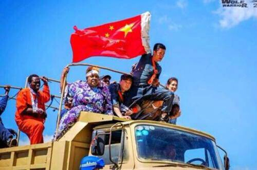 　　在津巴布韦发生导致穆加贝结束在该国37年统治的政变后，有关中国影响这场政权变动的说法曾甚嚣尘上，尤其是西方媒体。法国《世界报》近来有关所谓中国“监听”非盟总部的报道更是加剧这种猜疑。那么，中国真的正影响非洲政权变动吗?对该复杂问题的简短答案是“不”。就通过军事手段或秘密支持反对派以影响非洲国家政权变动而言，中国既无这么做的“本钱”，亦无如此行事的“意愿”。  　　首先，中非团结是建立在相互理解以及对新帝国主义和干涉他国内政行为的共同憎恶等基础之上。正如北京所言，与许多非洲国家一样，中国也曾遭受外国侵略与殖民、半殖民统治，“己所不欲勿施于人”是中非关系的基石。其次，中国并未与非洲任何国家、政权或领导人达成正式或非正式安全合作协定。中共与非洲各国政党的高层交往及合作或中非军事交流，都不构成中国将在这些政党遭受其国内威胁时予以保护的承诺。第三，中非之间加强合作的战略伙伴关系，例如中国在吉布提设立其首个在非军事基地，并不确保中国支持(特定)政权。其实中国在非洲的军事存在仍局限于反海盗、维和与保护其在国外的公民与资产。中国军队在战略上支持或保护非洲某个政权的可能性不大。  　　更为重要的是，中国深知其在非洲实力和影响力的局限性。尽管一些政权宣称沿袭中国模式——埃塞俄比亚自称“非洲的中国”——中国人目前并无改变非洲政权甚或按其自身形象“浇铸”现有政权的能力。就非洲各国的反对运动来说，所谓北京帮助政变策划者的传言已催生出一种印象，即中国或将支持反对派。但这并非理性期待，中国通常只与执政党来往以保护其利益——主要在经济领域——的做法更明智。  　　事实上，非洲的反对派领导人大多发现西方更接受他们，尤其是在其对手被视为独裁者或正遭受制裁之际。即便不转向前殖民列强，他们也会将其视线投向南非等地区强国。在所有相关案例中，中国的实力并不在于干涉，而是在于使非洲国家的政治对手都努力争取北京支持。现有政权需要中国提供经济、外交和政治支持，而那些通常亲西方且反华的反对党在上台后很快就意识到其国家依赖中国。  　　从全局来看，中国聚焦于强化中非长期战略关系，因此愿意摒弃在非洲策划政权变更的诱惑。正如北京的立场所显现的那样，中国坚信其有能力与非洲任何政权开展合作，因为中国正越来越成为非洲国家获得发展资金的支配性选项。对北京来说，可能压根没有干涉非洲政权变动的必要性。  　　文章来自：环球网